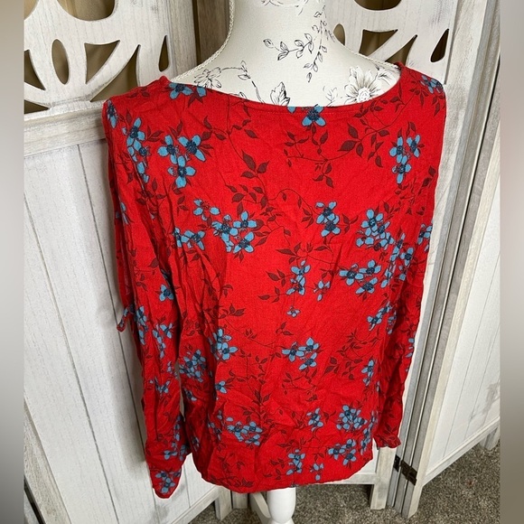 Kaileigh Women's Size Large Red Tie Long Sleeve Shirt Top Floral - Picture 2 of 4